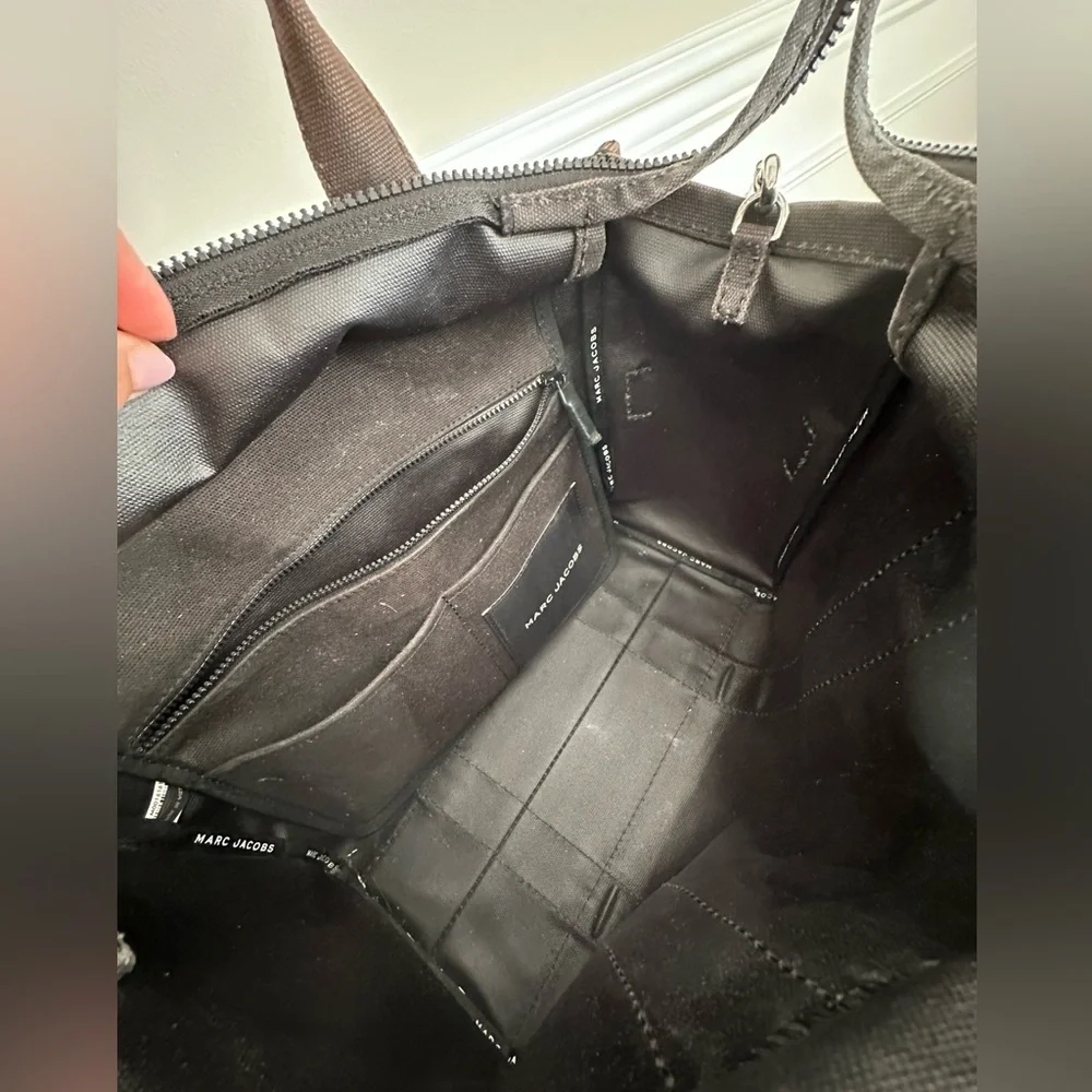 Marc Jacobs Black Canvas Tote Bag - Picture 3 of 11
